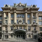 Liszt Apartment With Garage Available - Symphony 2