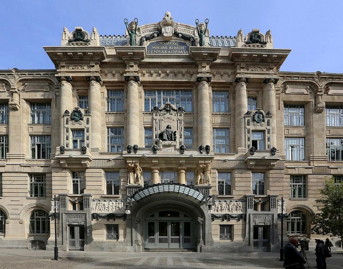 Apartment Liszt With Garage Available - Symphony 2 Budapest