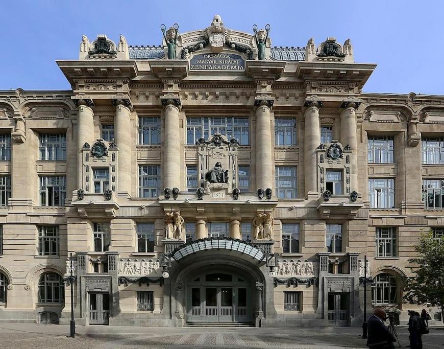 Liszt With Garage Available - Symphony 2 * Budapest